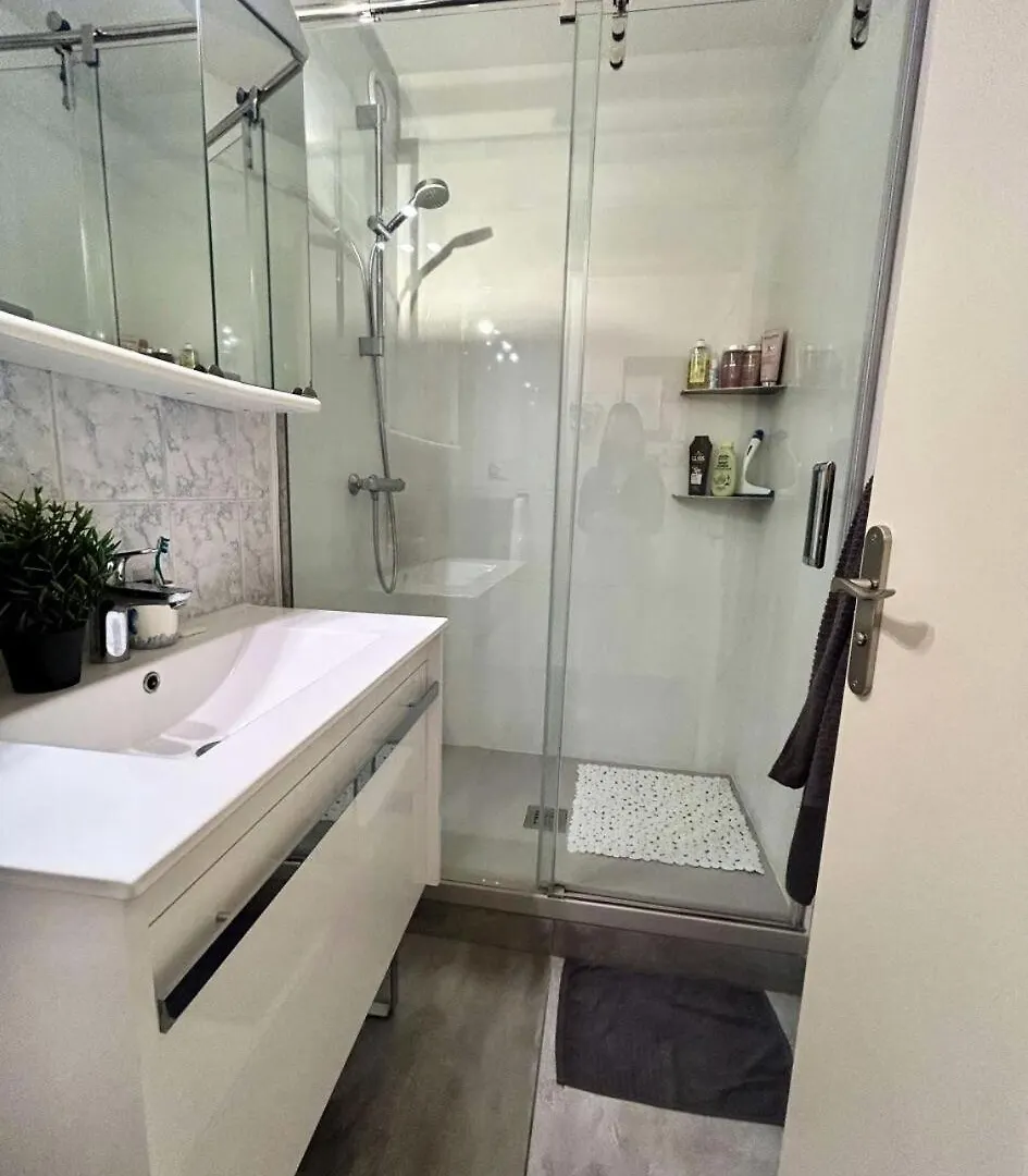 Residence Verdon - T3 Climatise Dans Domaine Avec Piscine Proche De La Mer Mae-3681 Six-Fours-les-Plages 0*,  France